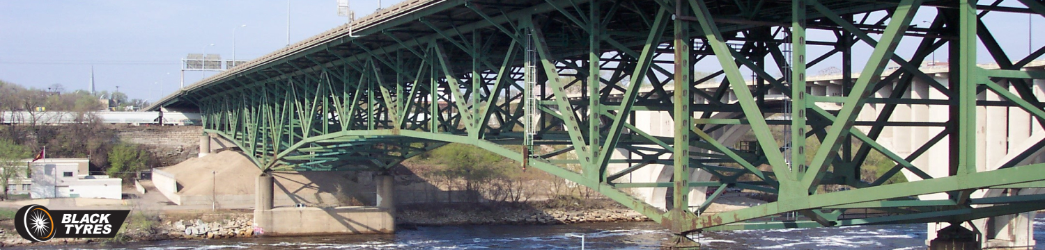 Опасный мост в штате Миннесота, США, 2006 год